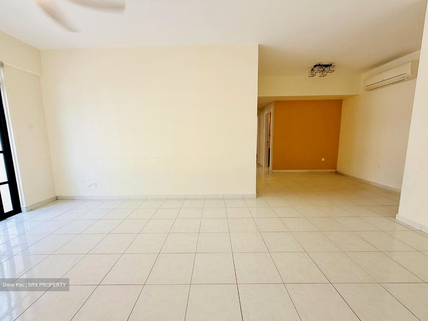 Park East (D15), Condominium #504039181